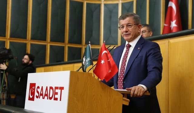 Davutoğlu'ndan AYM Başkanı'na: Helal olsun ona