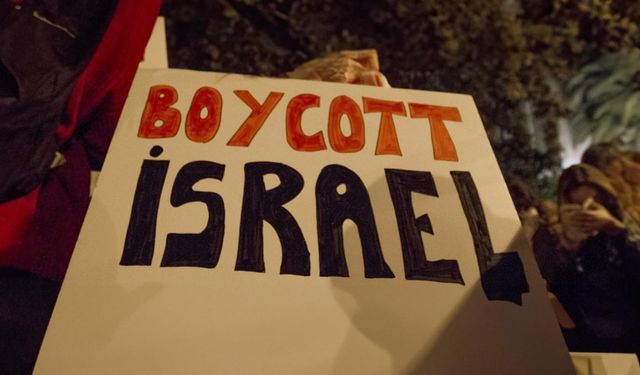 İskoç kültür-sanat çalışanları İsrail'i boykot edeceklerini açıkladı