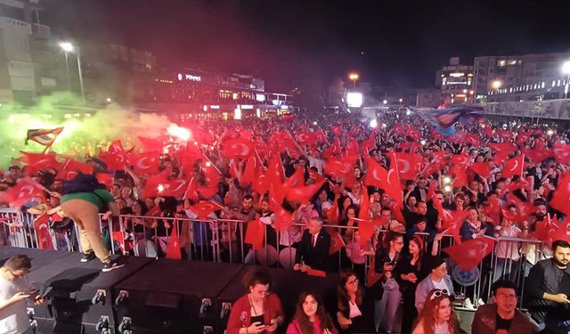 Aydın CHP’de kutlamalar başladı