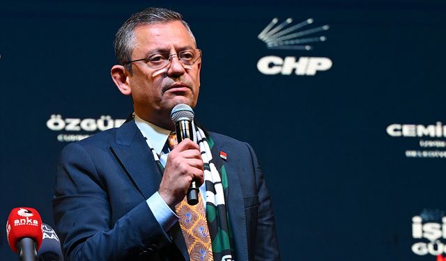 CHP Genel Başkanı Özel, 14 Mart Tıp Bayramı'nı kutladı