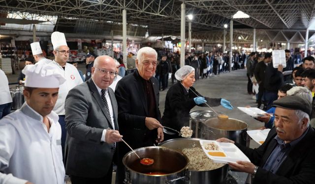 Menteşe Belediyesi’nden her gün 3 bin kişilik iftar yemeği