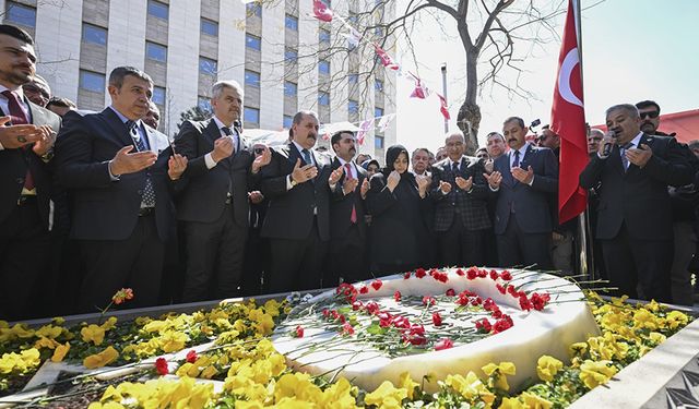 Muhsin Yazıcıoğlu, vefatının 15. yılında kabri başında anıldı