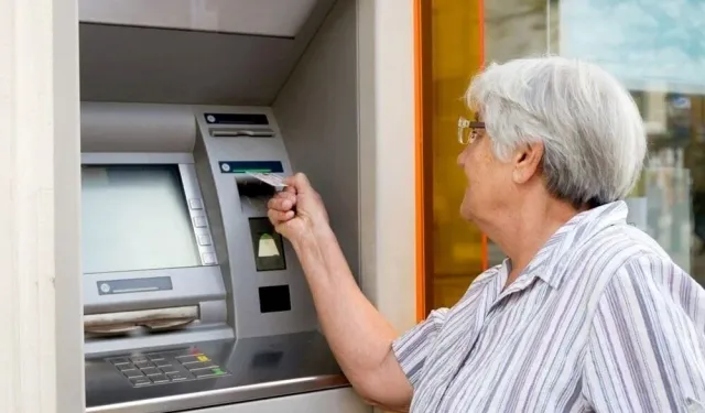 Emeklilerin yeni banka promosyonları ödenmeye başladı!