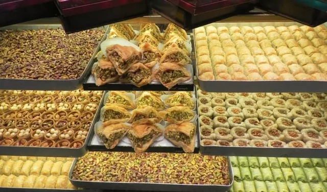 Ramazanda hamur işi, şerbetli ve mayalı tatlılardan uzak durun