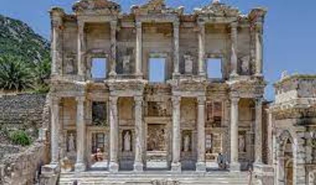 Türkiye’nin tarih ve doğa harikaları: Kapadokya ve Efes