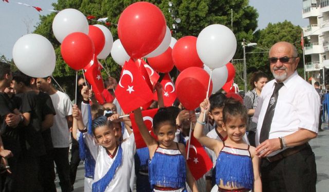 Antalya'da 23 Nisan kutlama programları başladı