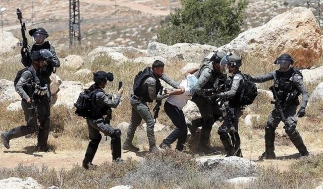 Batı Şeria'da tansiyon yüksek: Yahudi yerleşimciler Filistinlilere saldırdı