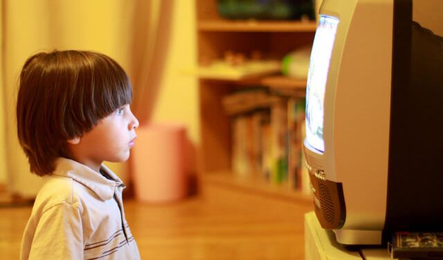 Çocuklara sıfır ekran uyarısı: Dijital cihaz kullanımının sınırları yeniden değerlendiriliyor