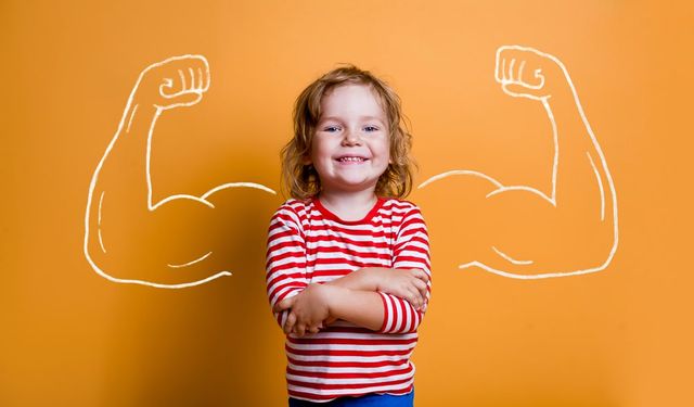 Çocukların özgüvenini artırma yöntemleri: Güçlü ve mutlu bireyler yetiştirmenin temeli