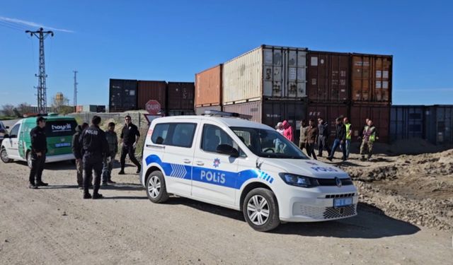 Edirne’de konteynerde 10 kaçak göçmen yakalandı
