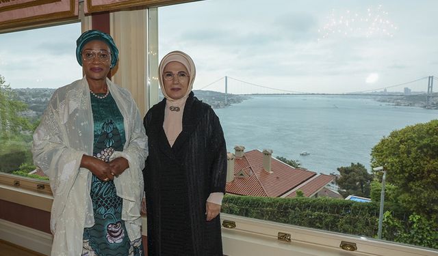 Emine Erdoğan, Nijerya Devlet Başkanı'nın eşi Oluremi Tinubu'yla görüştü