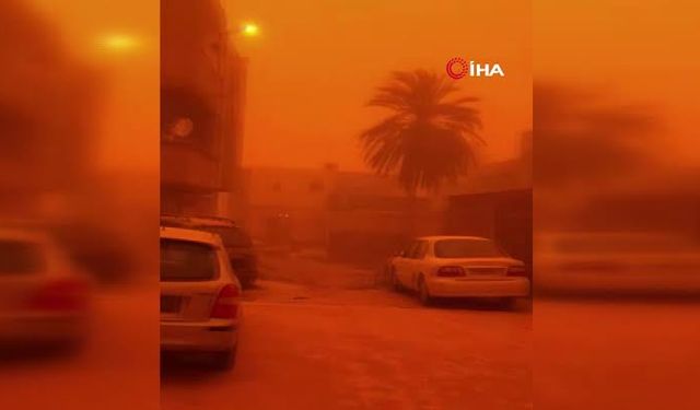 Libya'da gökyüzünün rengi turuncuya döndü