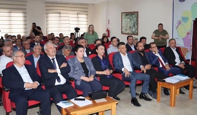 İYİ Parti ve BBP meclis üyeleri istifa ederek CHP’ye geçti