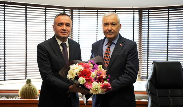 Kaymakam Sarı’dan Başkan Türkmen’e tebrik ziyareti