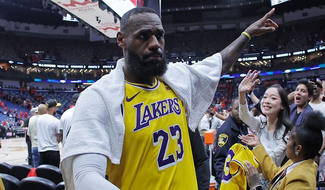 Lakers deplasmanda kazandı, play-off'a kaldı