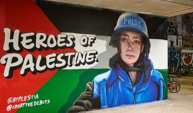 Londra sokaklarındaki "Filistin Kahramanları" portreleri Gazze bilincini artırıyor