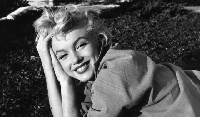Marilyn Monroe'nun mezarının yanı açık artırmada satıldı