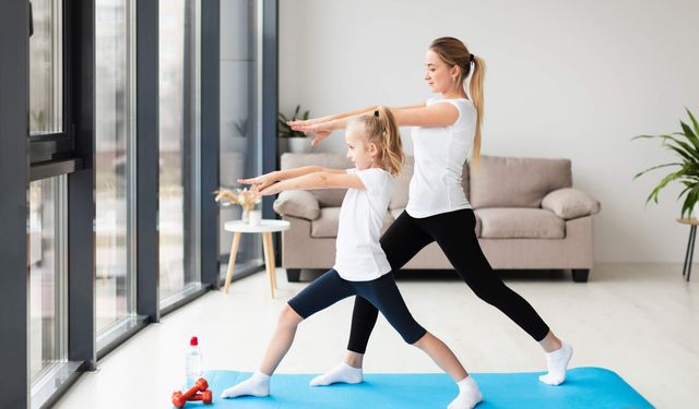 Evde yoga yapmanın sağlık ve zindelik üzerindeki etkileri