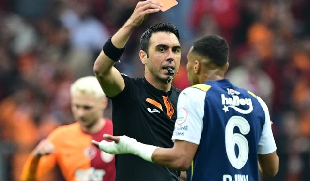 Galatasaray- Fenerbahçe derbisinde ilk yarı kırmızı kartla bitti