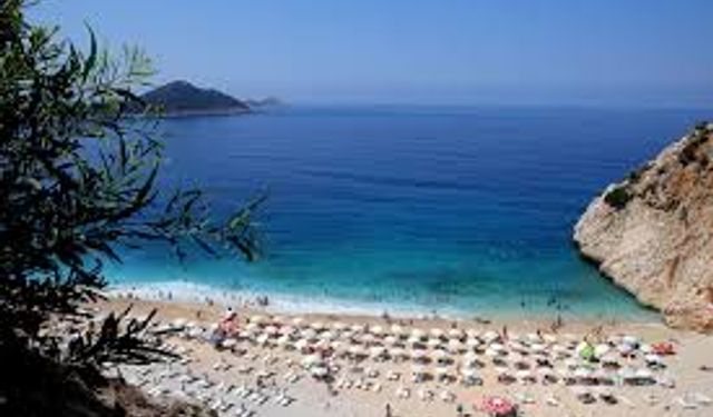 Antalya'nın eşsiz plajları: Tatilinizi renklendirecek doğal cennetler
