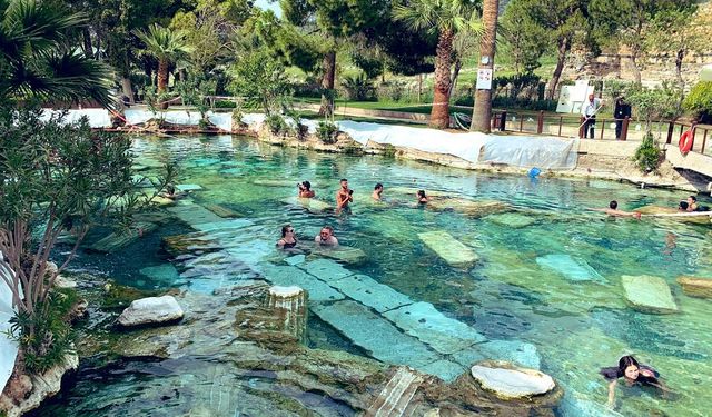 Tarihe dalmanın en muhtemel yolu: Hierapolis Antik Havuzu