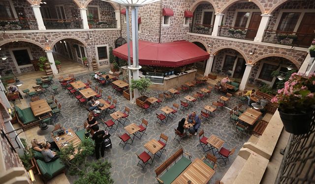 İzmir’de kalabileceğiniz 200 yıllık bir han otel: İster kalın ister ziyaret edin