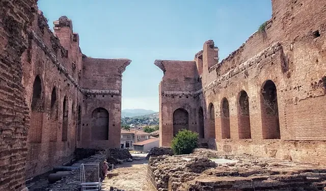 İzmir’e gelen turist oraya koşuyor | Tarihin gölgesinde yükselen bir hazine