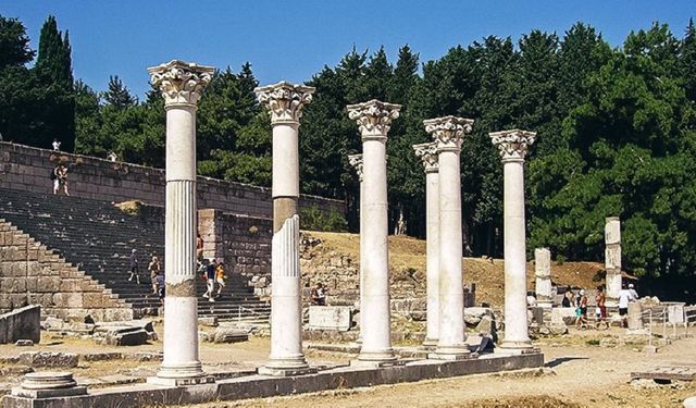 Hastaların şifa bulduğu İzmir’in en önemli antik kenti: Hikayesi dikkat çekiyor