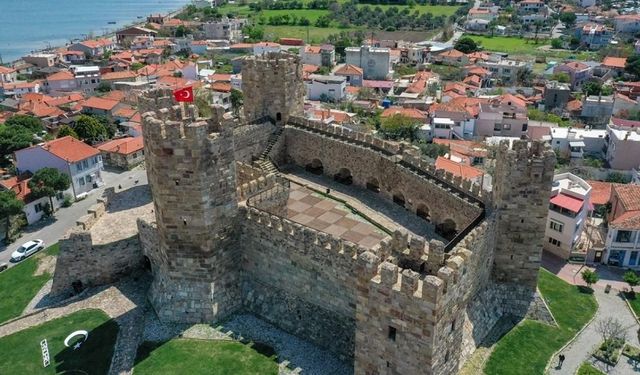 Turistler akın ediyor| İzmir’in en özel mirası: Birbirlerinin ikizi gibiler