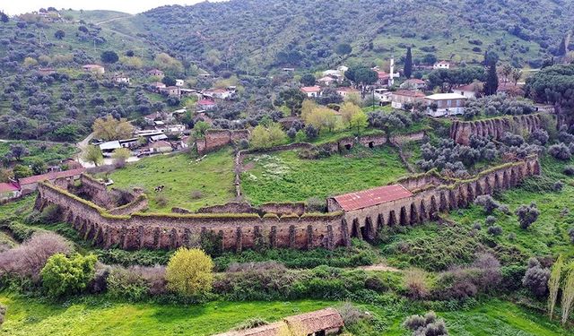 İzmir’e 1,5 saat mesafede! Aydın’ın en şirin köyü | 18. Yüzyıldan kalma kalesi cezbediyor