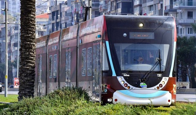 İzmir'de 30 Ağustos'ta tramvay ücretsiz mi? Ulaşım tarifesi belli oldu: İşte detaylar