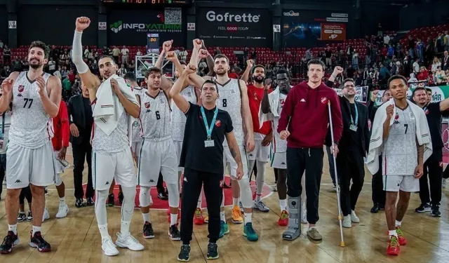 Karşıyaka’nın serisi sona erdi! Lider Bahçeşehir Koleji yine kazandı