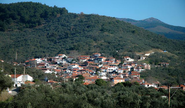 200 yıllık geçmişi ile Kazdağları’na yaslanan en güzel köylerden! Zeytinli deresi kampçıların gözdesi