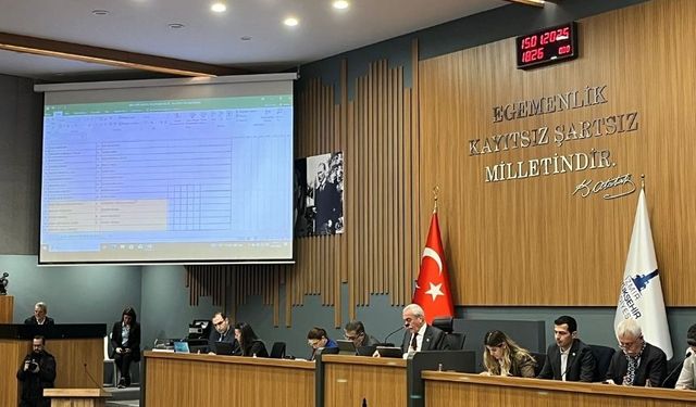 Büyükşehir meclisinde Bornova gündemi | Başkan Eşki, AK Partili üyelere ayet okuyarak cevap verdi