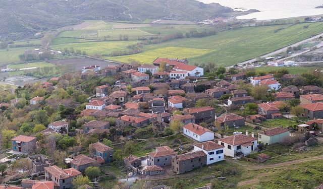 Gökçeada'nın zirvesinde eski bir Rum köyü! Eşsiz manzarası ve tarihiyle büyülüyor