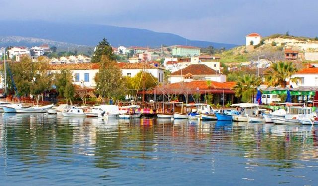 İzmir’in mis kokulu balıkçı kasabası: Güneşin doğuşunu izlemek isteyen soluğu burada alıyor