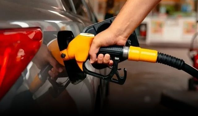 Depoyu dolduracaklar dikkat! Akaryakıt tabelalarında yeni rakamlar: Benzin, motorin ve LPG fiyatları açıklandı