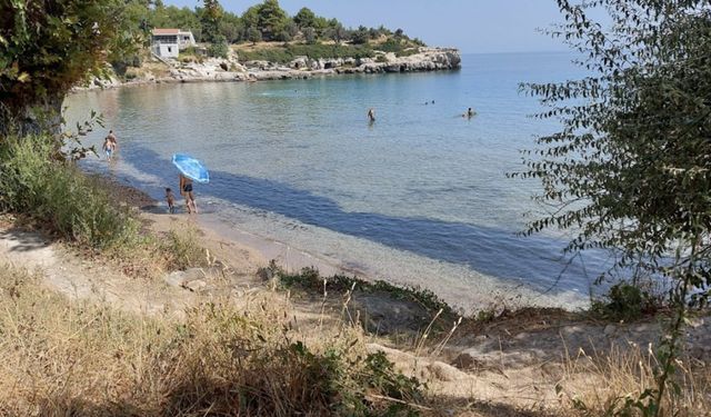 Sığ ve berrak denizi, gözlerden uzak güzelliği ile büyülüyor: İzmir Karaburun'un en özel koylarından!