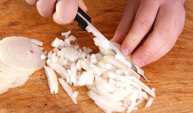 Soğanın bu faydasını duyan elma gibi kütür kütür yiyor! Uzmanlar her gün tüketin diyor