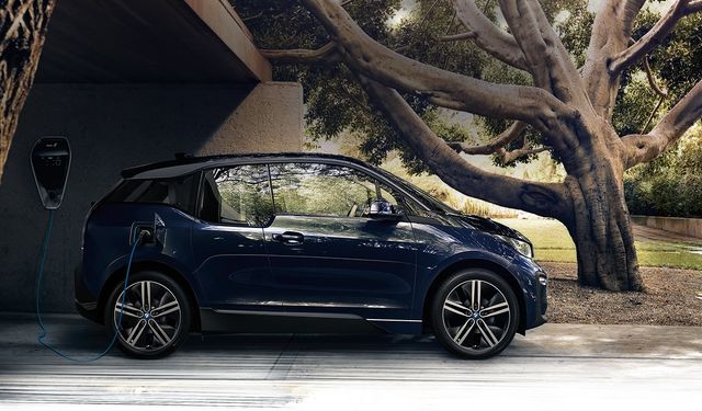 Yıllar sonra gelen güncelleme şaşkına çevirdi: BMW i3’te sessiz sedasız büyük değişim