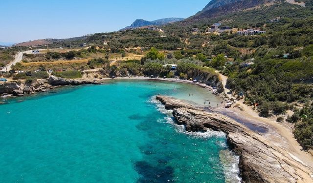 Kampçılar İzmir’deki en güzel koyu seçti: Masmavi denizi ve yemyeşil doğasıyla büyülüyor