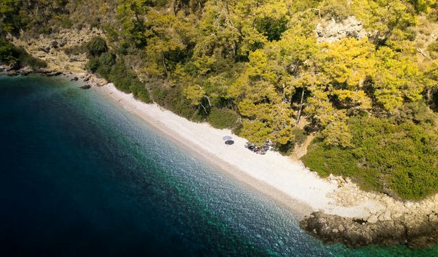 Kristal gibi tertemiz bir deniz, kamp alanları, yürüyüş rotaları: Stresten uzaklaşıp derin bir nefes almanın tam zamanı