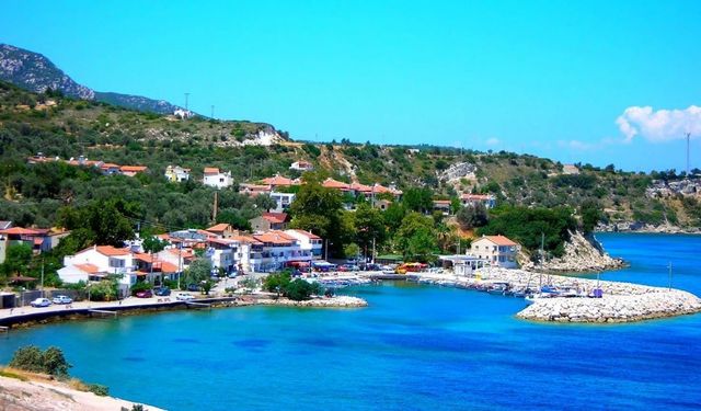 İzmir’e sadece 1 saat uzaklıkta: Balığı da kurabiyesi de meşhur! Kalabalıktan uzaklaşmak isteyenlerin rotası burası oldu