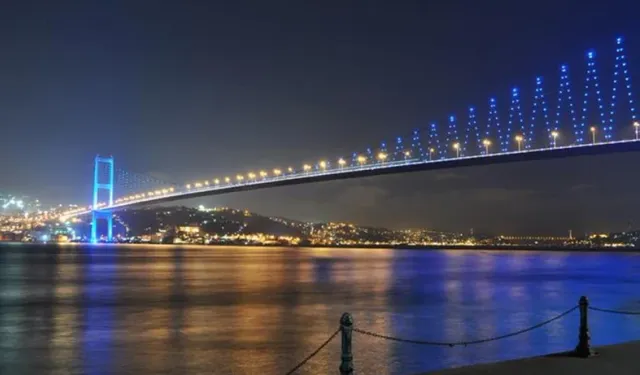 Boğaz’da facianın eşiğinden dönüldü! Tanker karaya çarpmaktan son anda kurtuldu