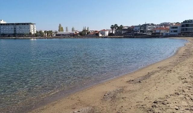 Yazın serin, denizi berrak! Kalabalık plajları unutun: İzmir'de sessiz bir tatil arayanların yeni adresi burası