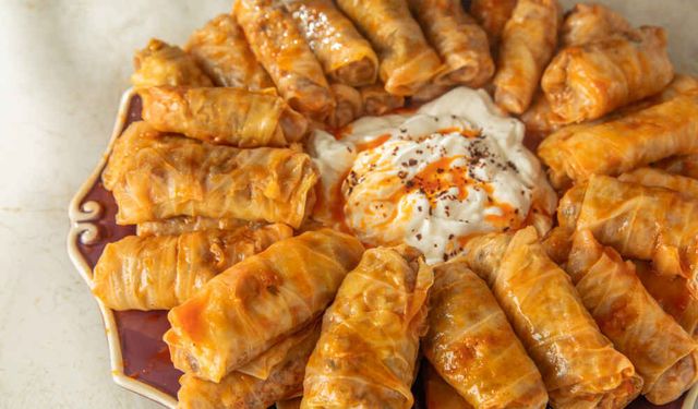 Lahana sarmasının sırrı buymuş! Bu yöntemi deneyen bir daha eski usule dönmüyor