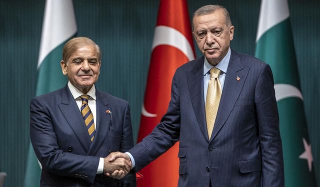 İletişim Başkanı Duran duyurdu! Pakistan Başbakanı Türkiye'ye geliyor