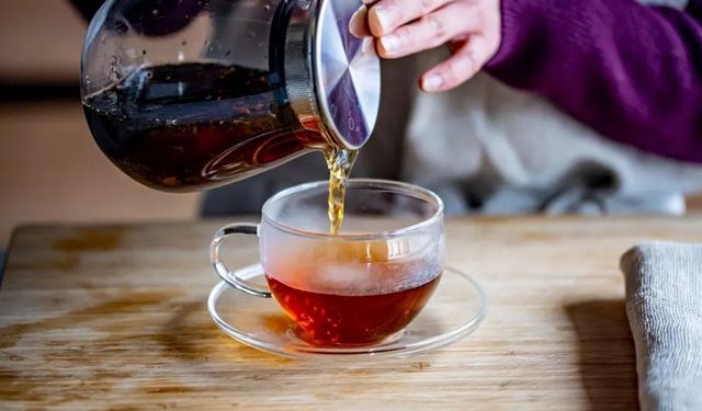 Şifa niyetine içerken sağlığınızdan olmayın! Çay içerken yapılan 5 ölümcül hata