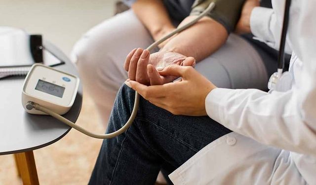 Yüksek tansiyonu hafife almayın! Stres tansiyonu yükseltebilir! Meditasyon ve nefes egzersizi önerisi
