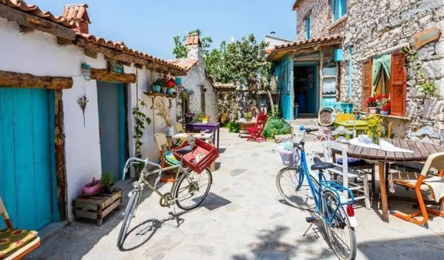 İzmir'in saklı kalmış hazinesi,aynı zamanda Türkiye'nin en temiz köyü! Ancak kimse bilmiyor: Doğa,kültür ve sanat iç içe